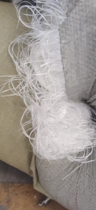 长期出售涤纶废丝，涤纶干丝，月供十几吨