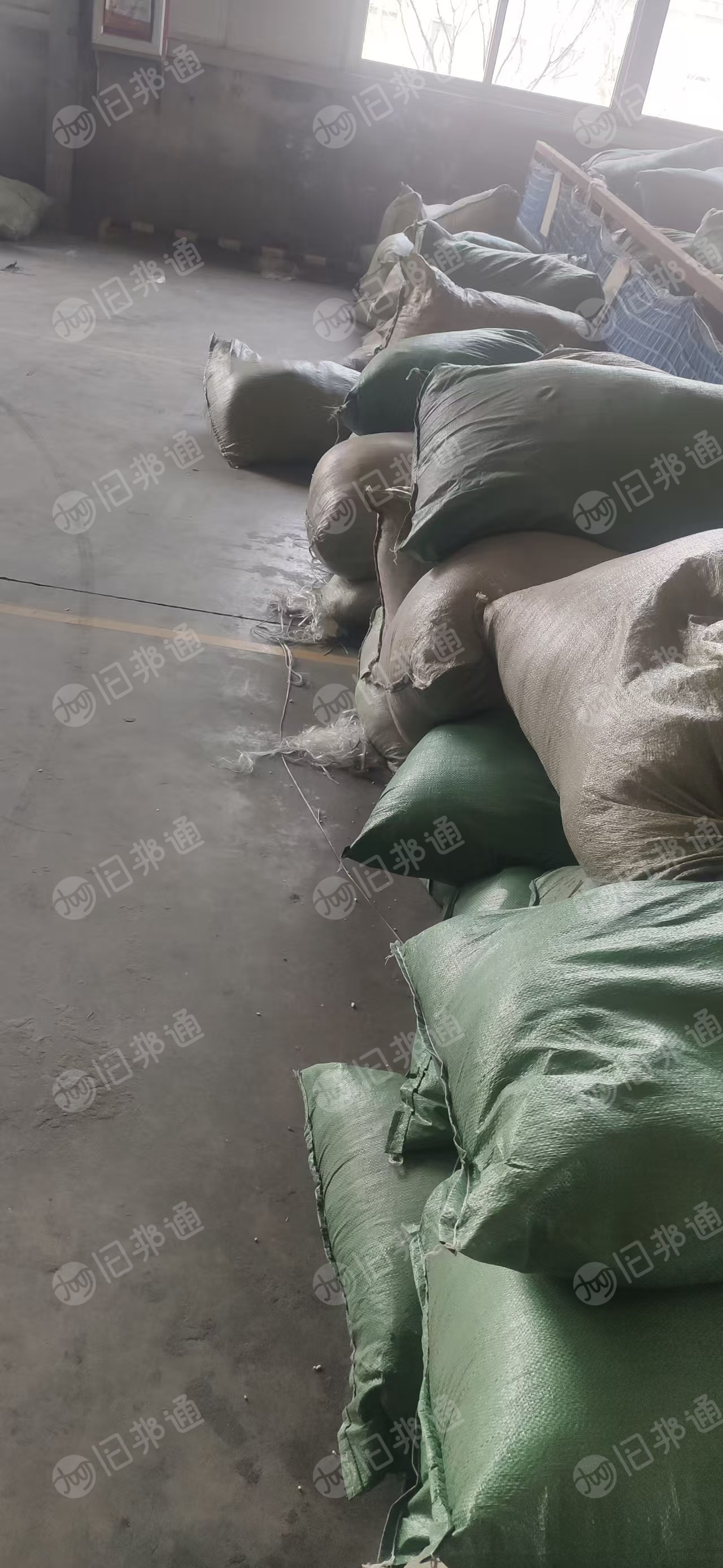 长期出售涤纶废丝，涤纶干丝，月供十几吨