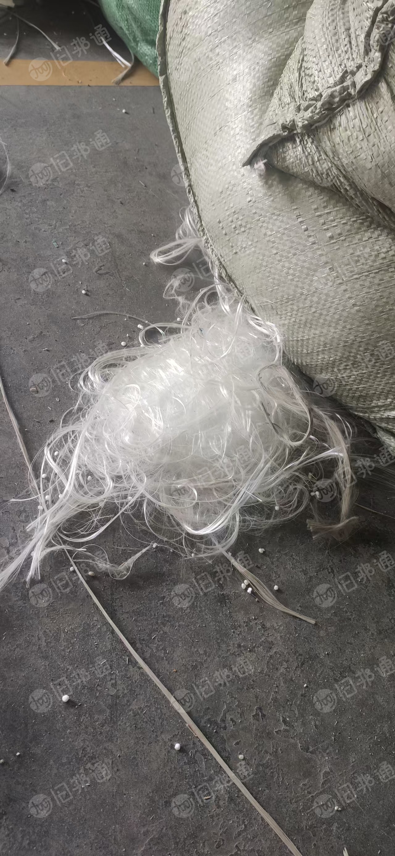 长期出售涤纶废丝，涤纶干丝，月供十几吨