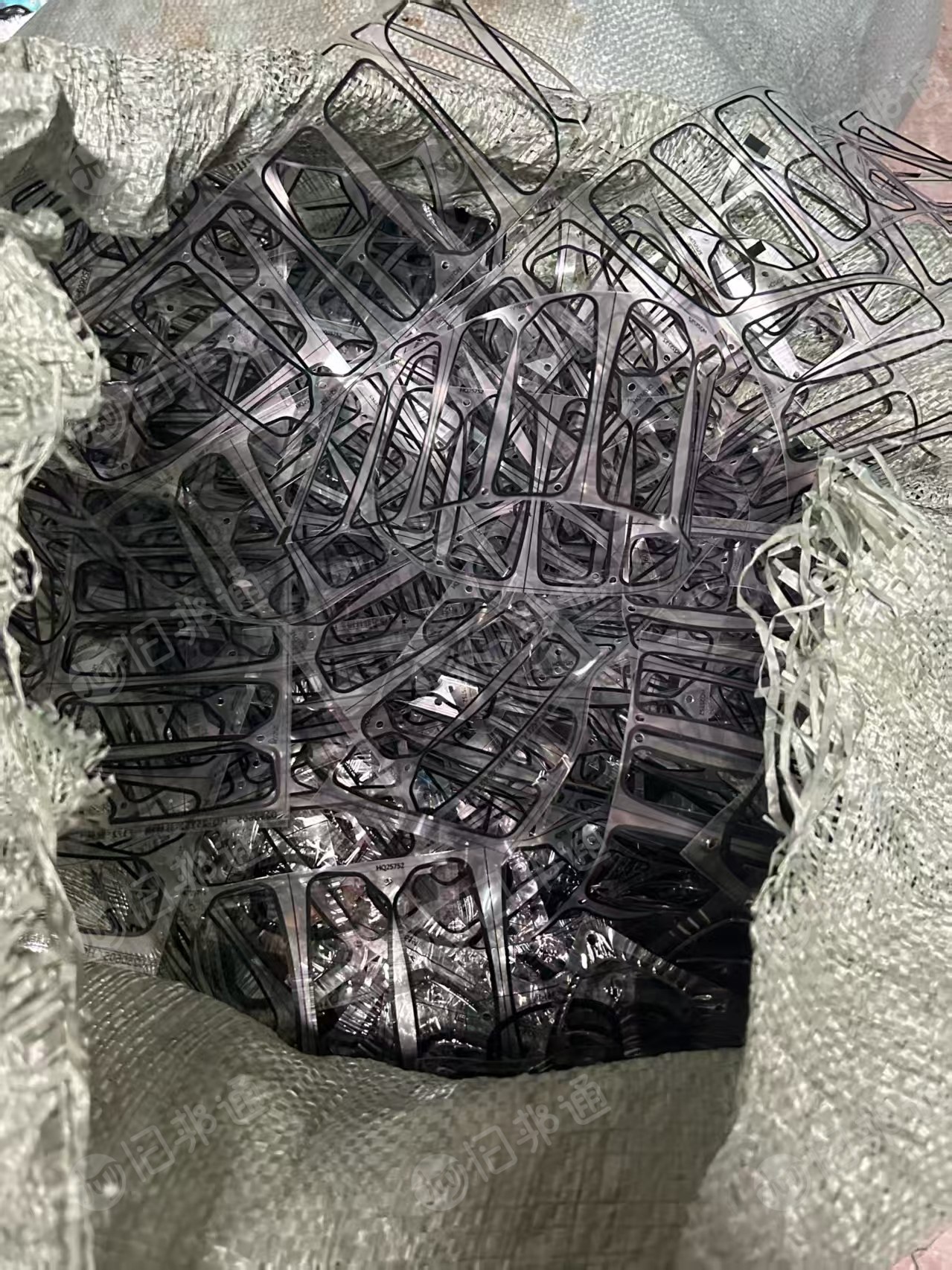 出售PET烤漆片，现货40吨