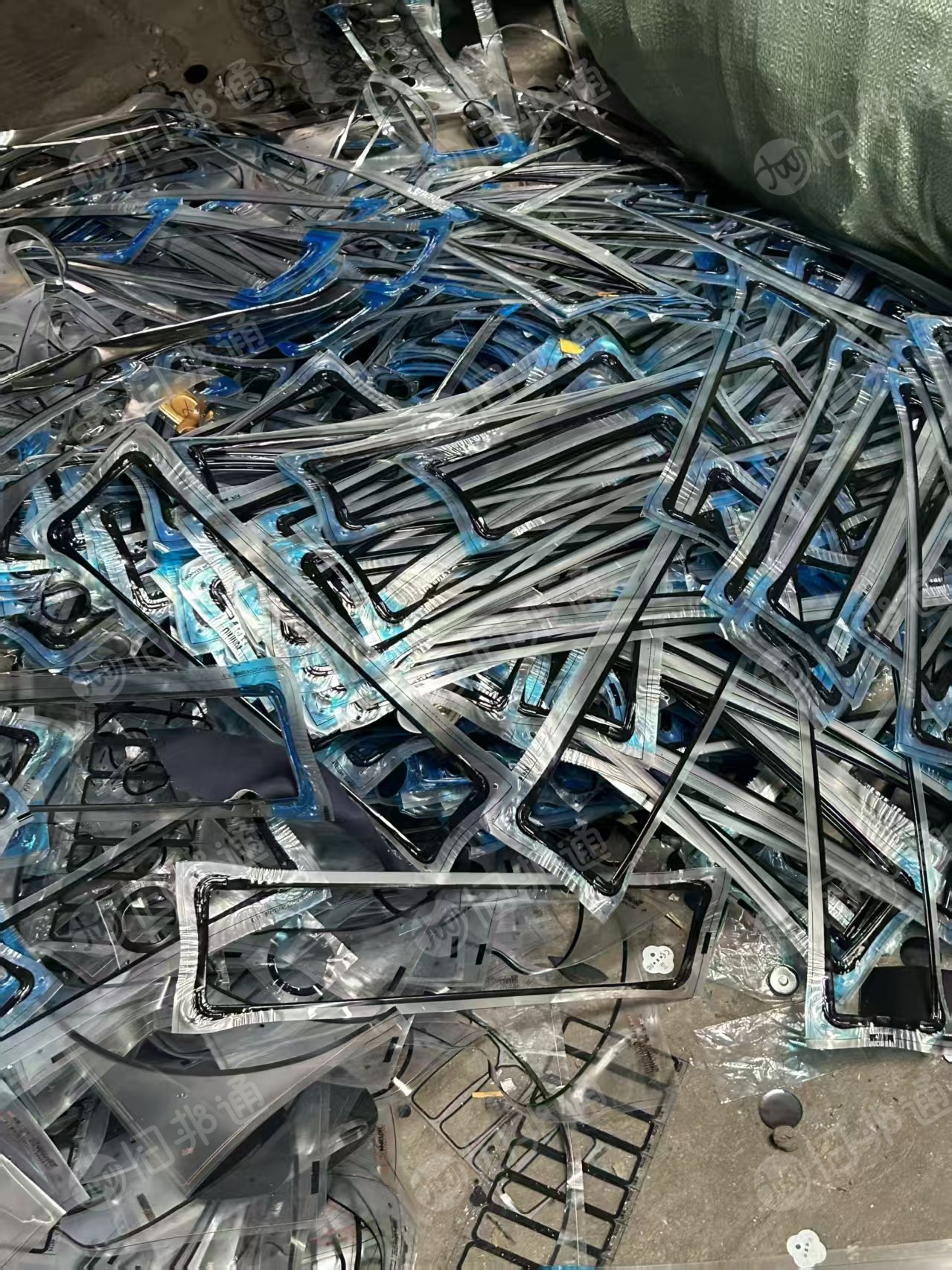 出售PET烤漆片，现货40吨