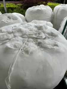 长期出售涤纶废纱，涤纶废丝，现货十几吨
