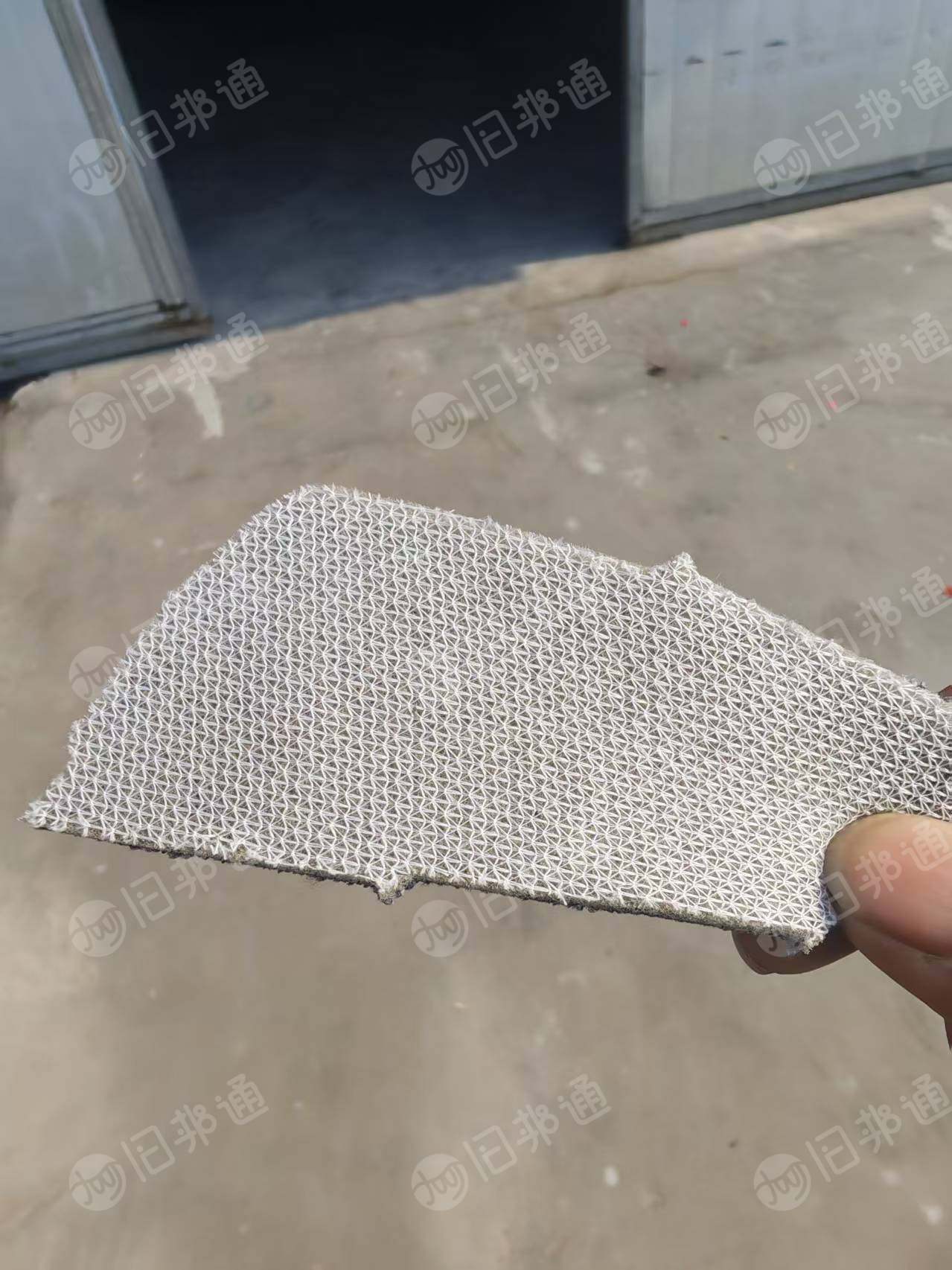 长期出售做汽车座椅下来的pvc海绵革，海绵革边角料，月供200吨