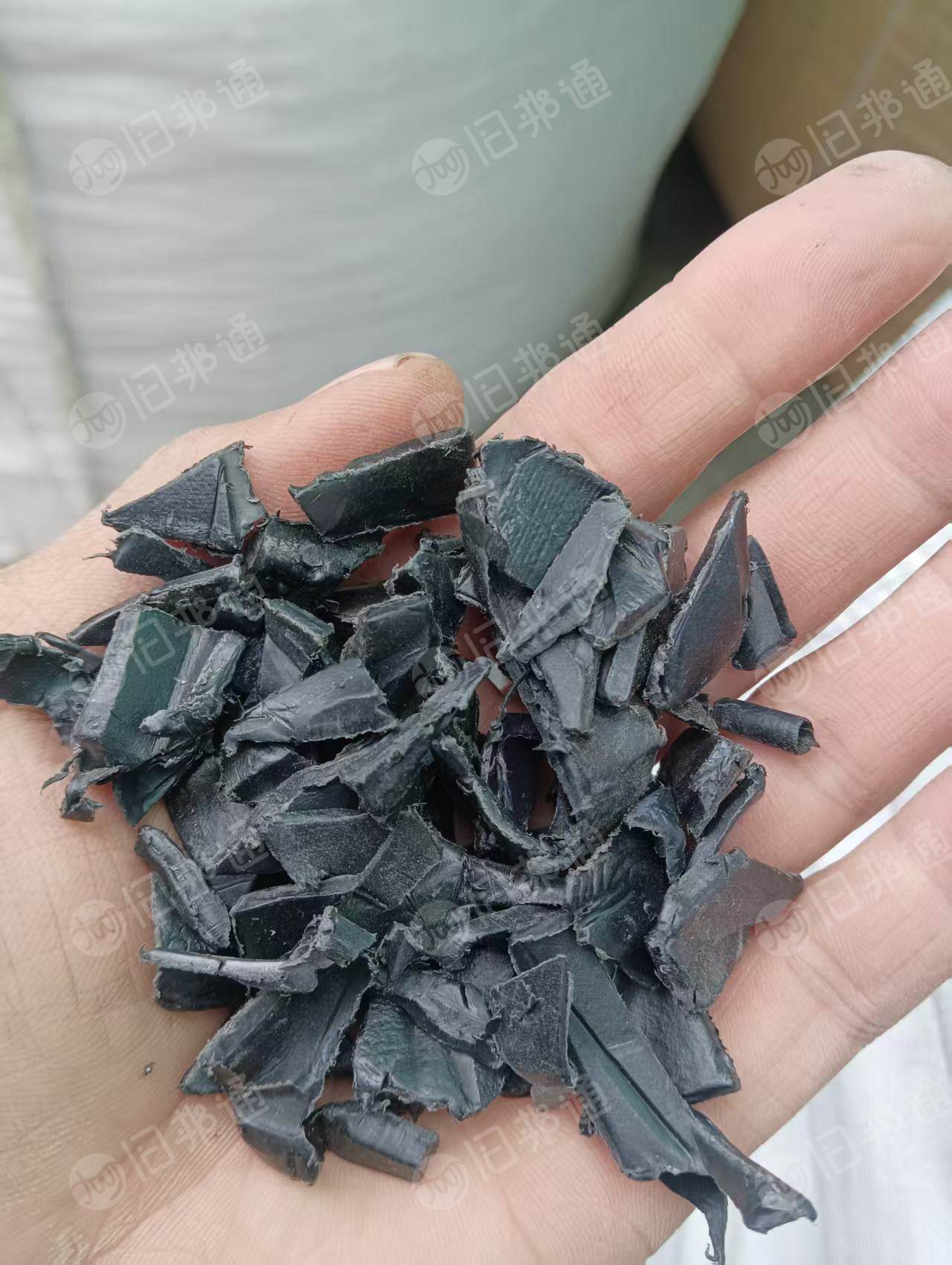 出售黑色低压破碎料,白色低压框破碎料,直接上机