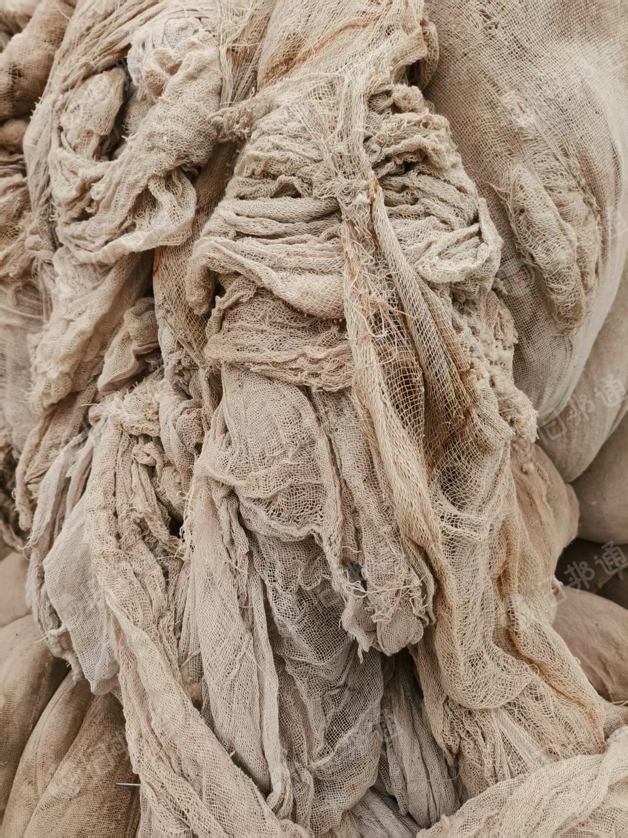 长期出售化纤网套，涤纶布，现货五六十吨