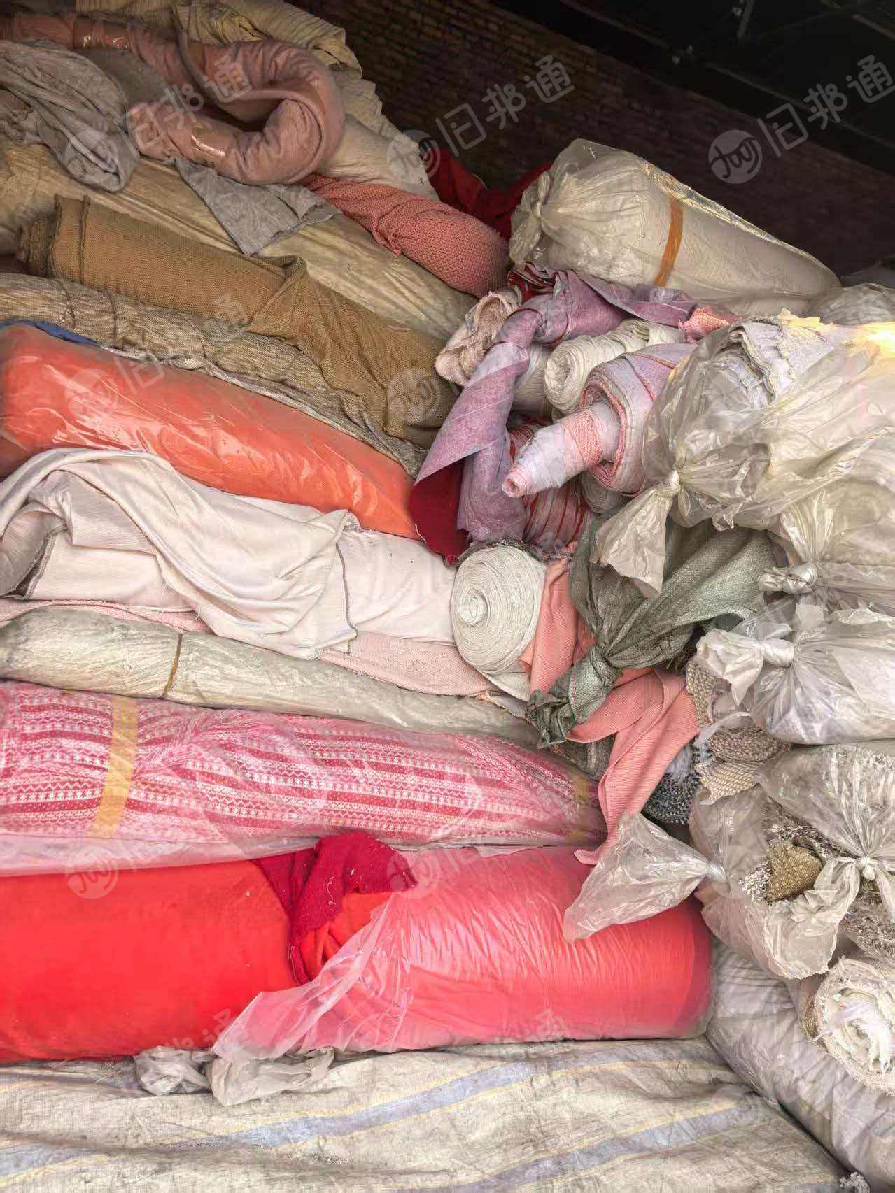 出售做工艺品剩下来的库存尾布，杂布，大卷布，现货十多吨