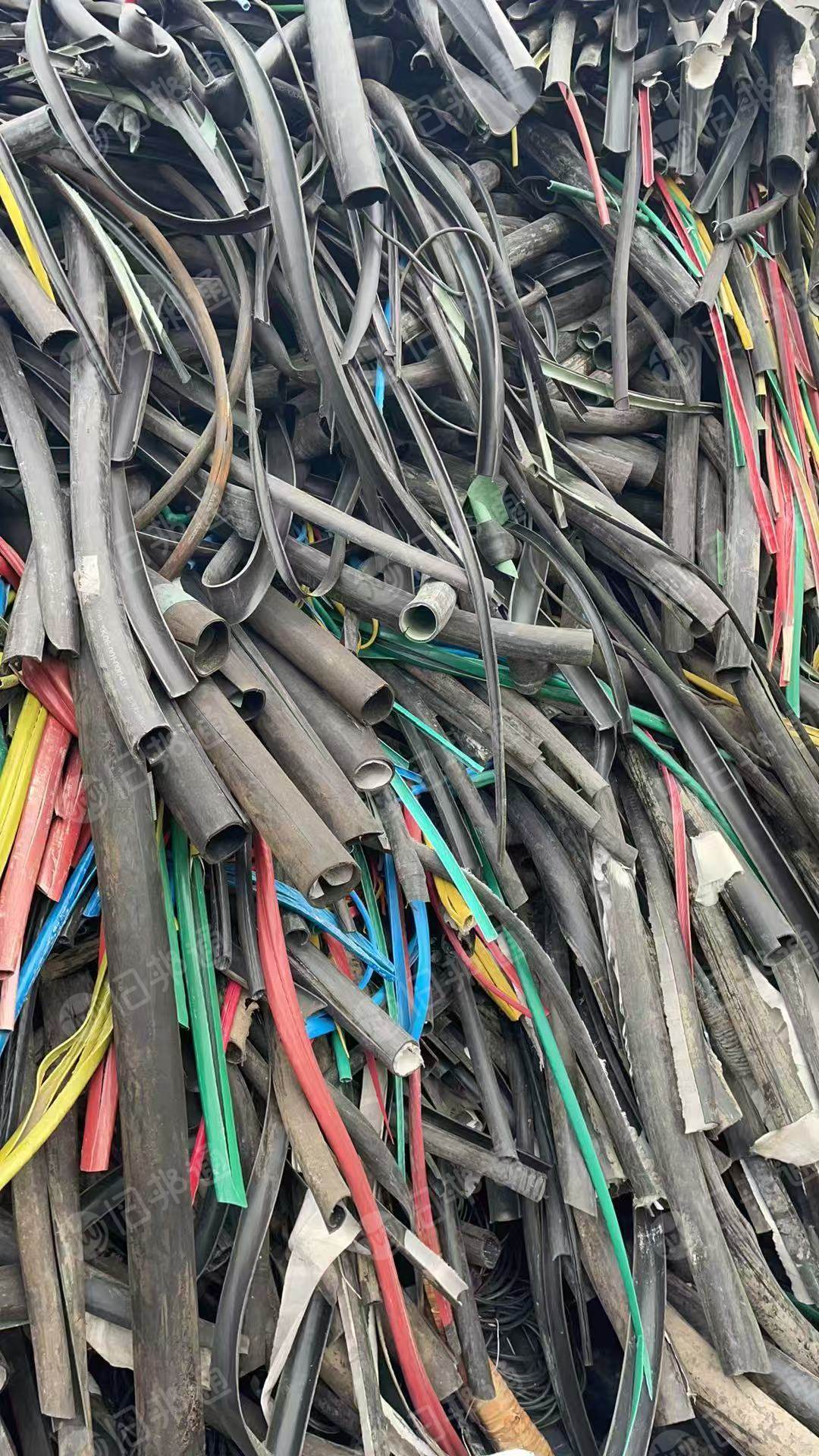 出售pvc电缆皮废料,现货50多吨