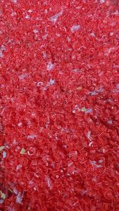 出售全漂红黄低压破碎料，塑料筐跟垃圾桶打的，过两个大桶，现货还有十四五吨