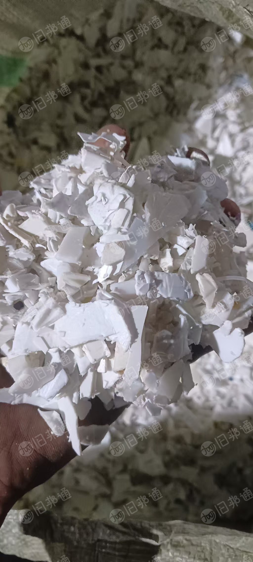 出售全漂过风选白丙，红黄丙，兰绿丙破碎料，全人工分色，现货三色一挂车