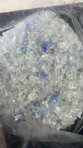 PET瓶片冷热洗蓝白片、各种品质的都有长期大量出货