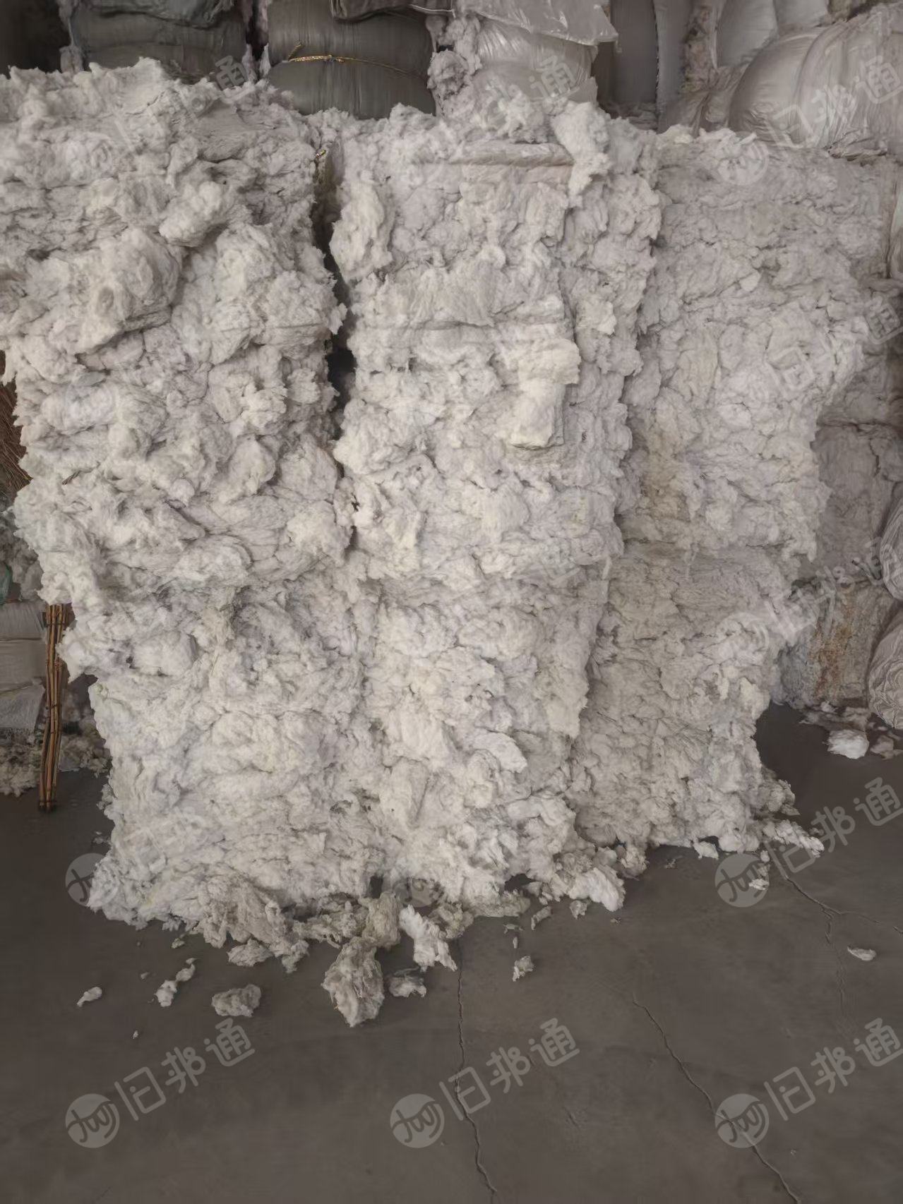 长期出售气流纺下来的涤棉风箱花，现货一板车