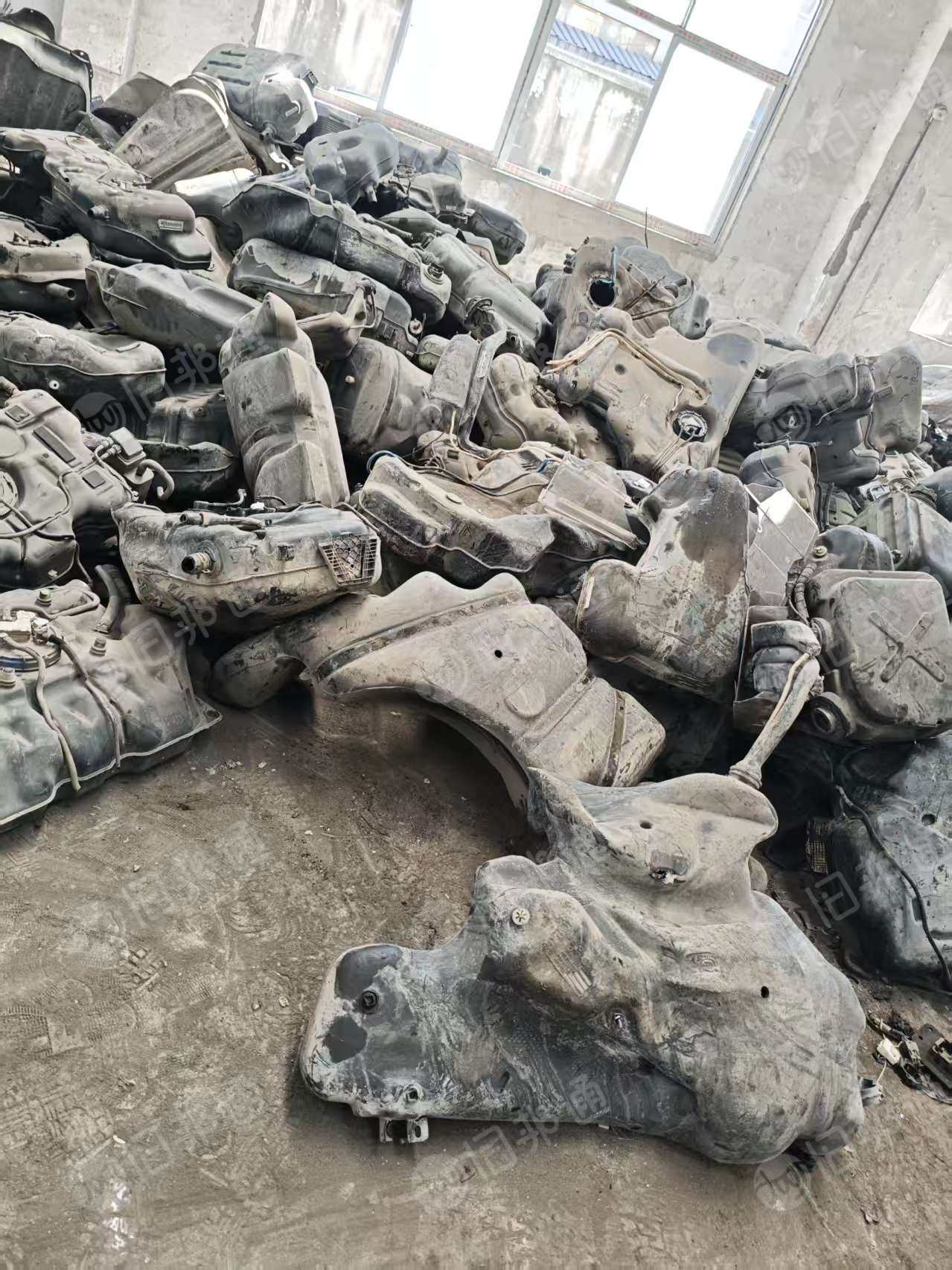 出售PE油箱毛料，长期有货，现货3吨