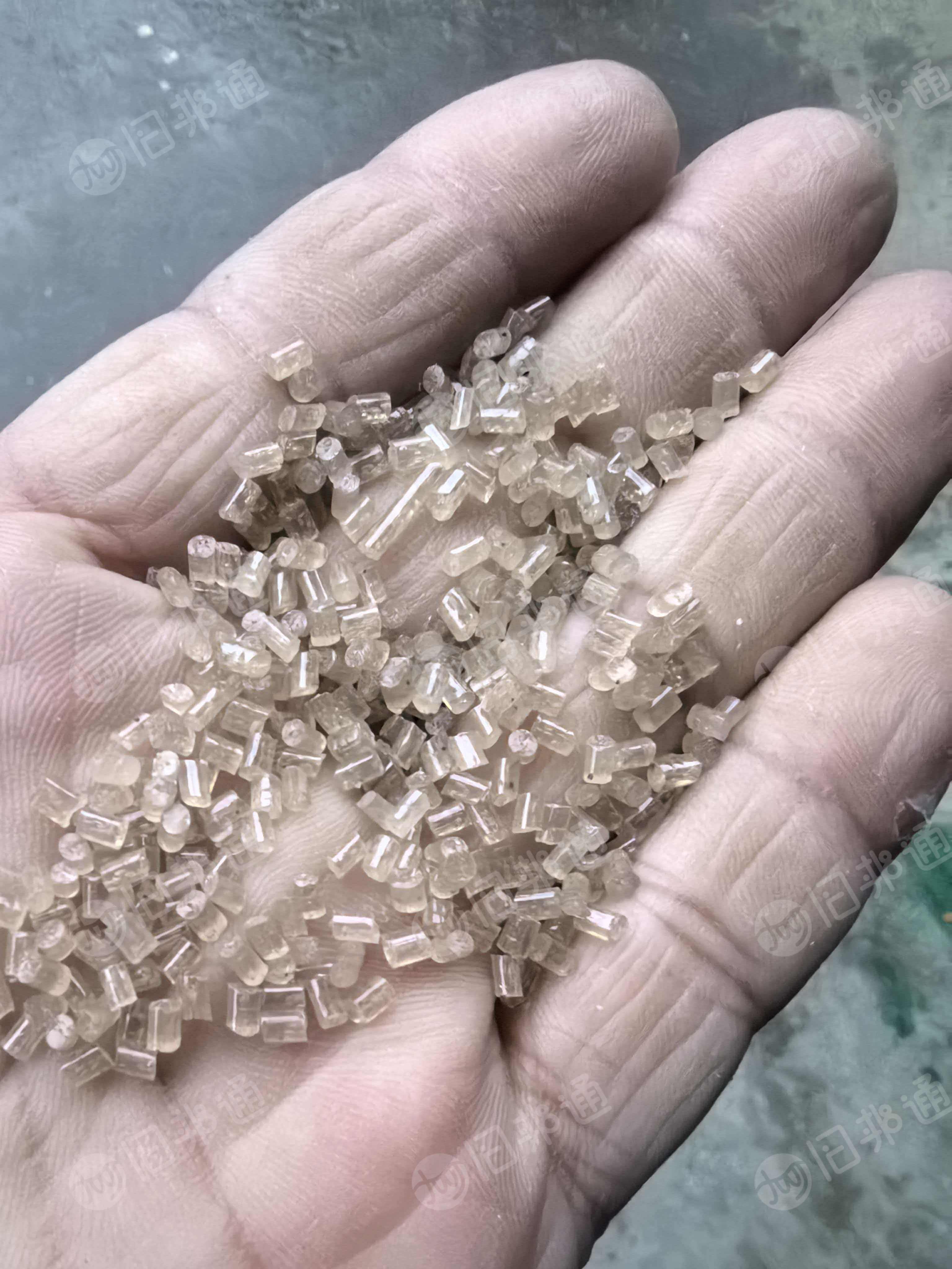 出售EPS茶色颗粒，过80目，每个月20几吨