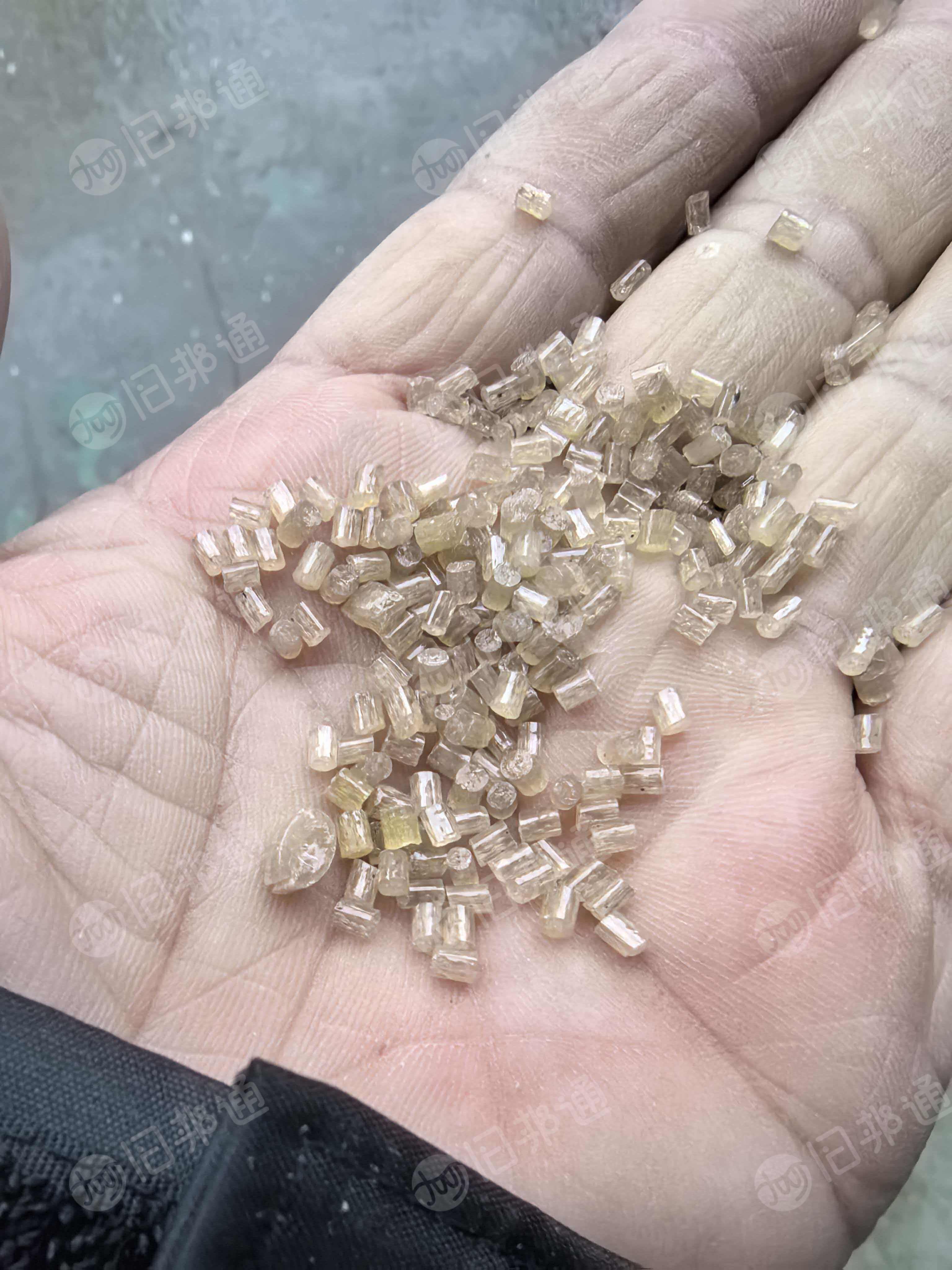 出售EPS茶色颗粒，过80目，每个月20几吨