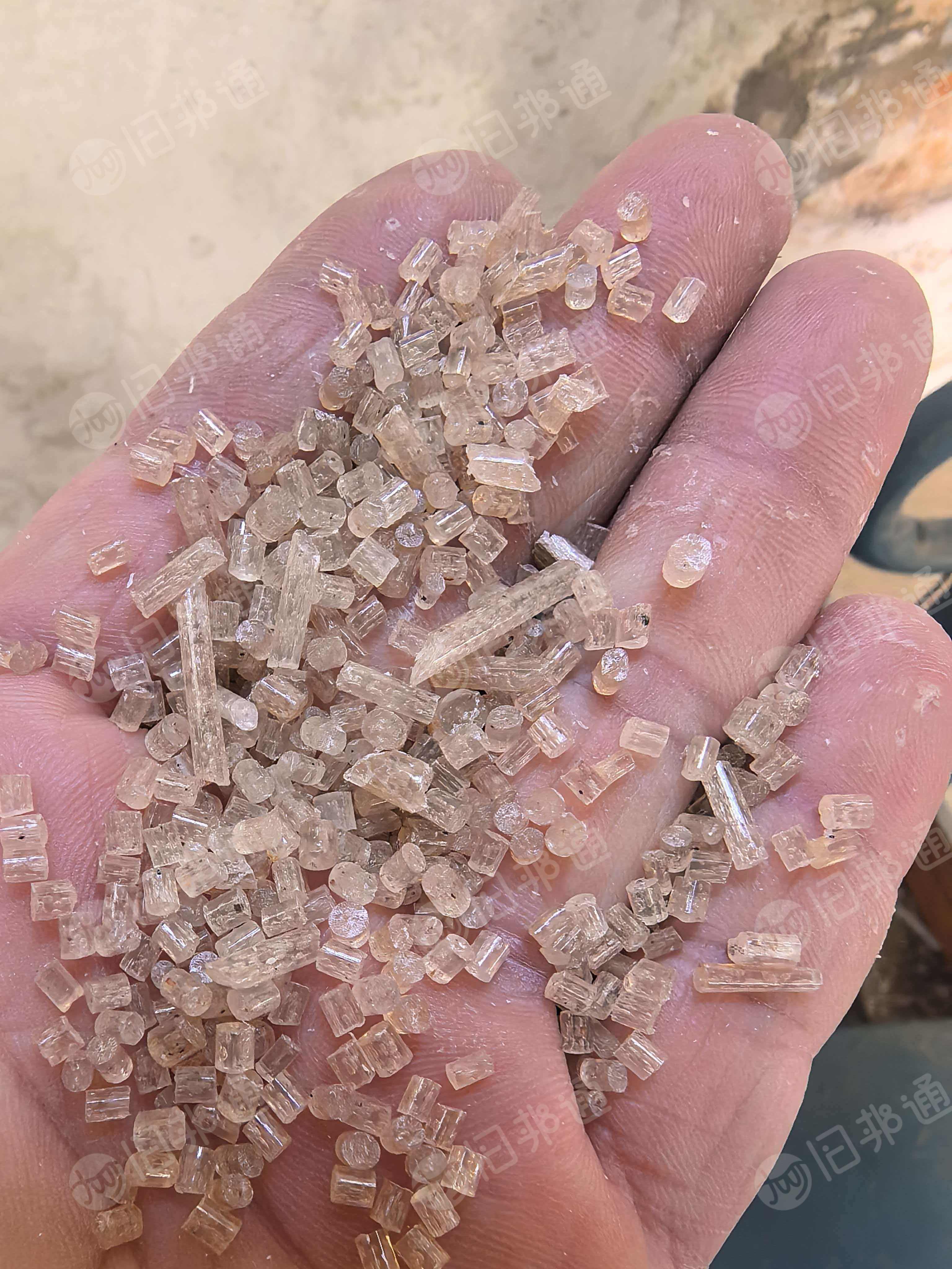 出售EPS茶色颗粒，过80目，每个月20几吨