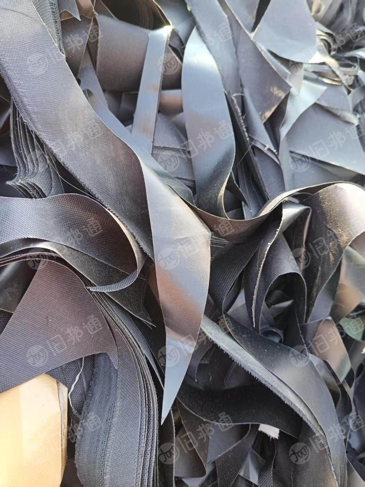 长期出售杂色PVC600D箱包革，PVC下脚料，月供几百吨