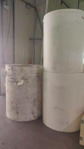 出售卷筒食品白卡纸，克重550g，现货二十多吨