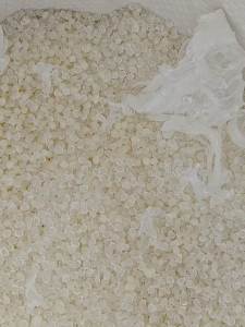 出售混合塑料、机头料，eva、PVC的多，主要做鞋垫下来的