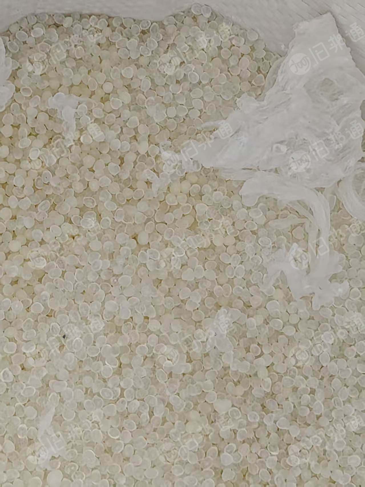 出售混合塑料、机头料，eva、PVC的多，主要做鞋垫下来的