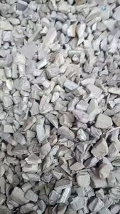 出售abs电瓶壳破碎料，冲击14-17左右，阻燃跟不阻燃的料都有，月供200吨