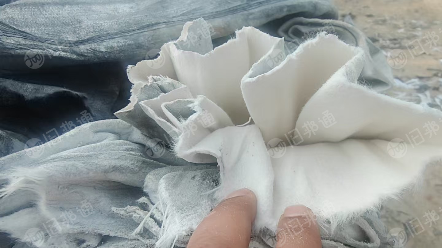 出售铝厂下来的涤纶除尘袋,现货150吨