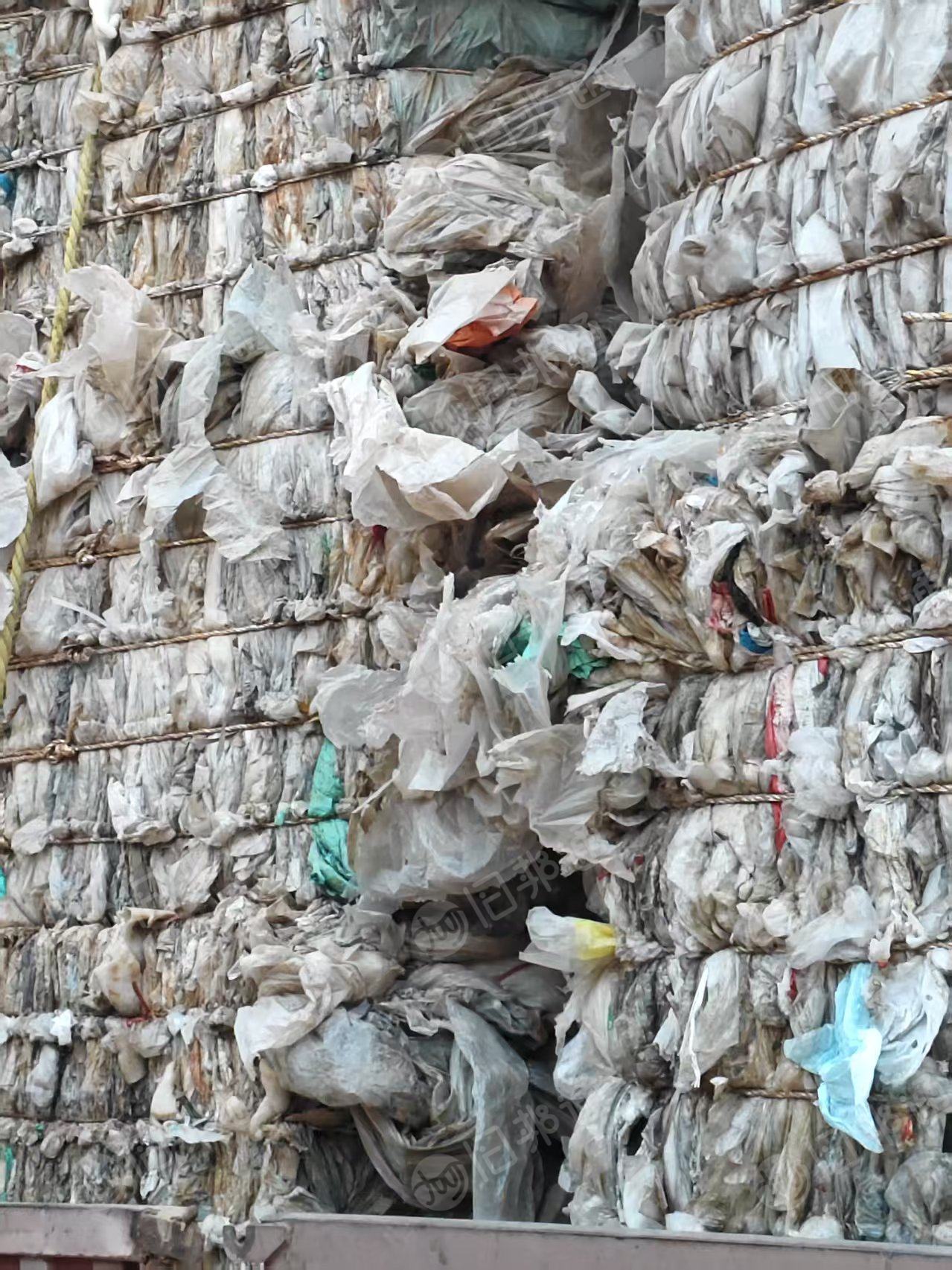 长期出售二级PE水洗膜，高低压混打的，现货十多吨，每月70吨左右