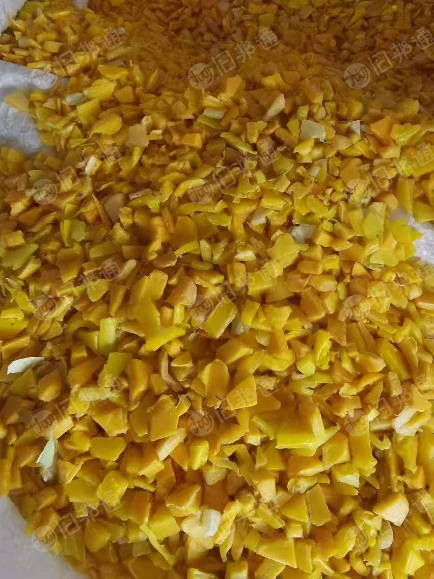 出售红黄共聚破碎料，红低压破碎料，黄低压破碎料，现货一挂车