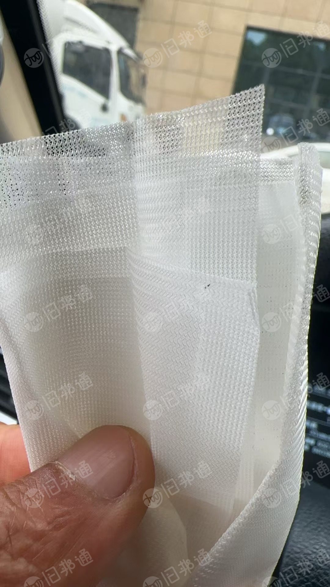 长期出售织布厂下来的白色基布边角料，基布下脚料，有带胶