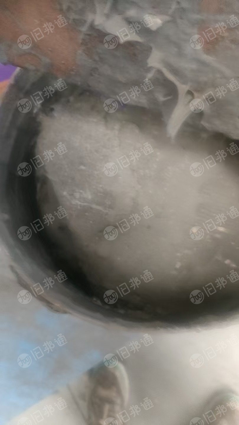 出售过期聚氨酯防水建材，有一挂车