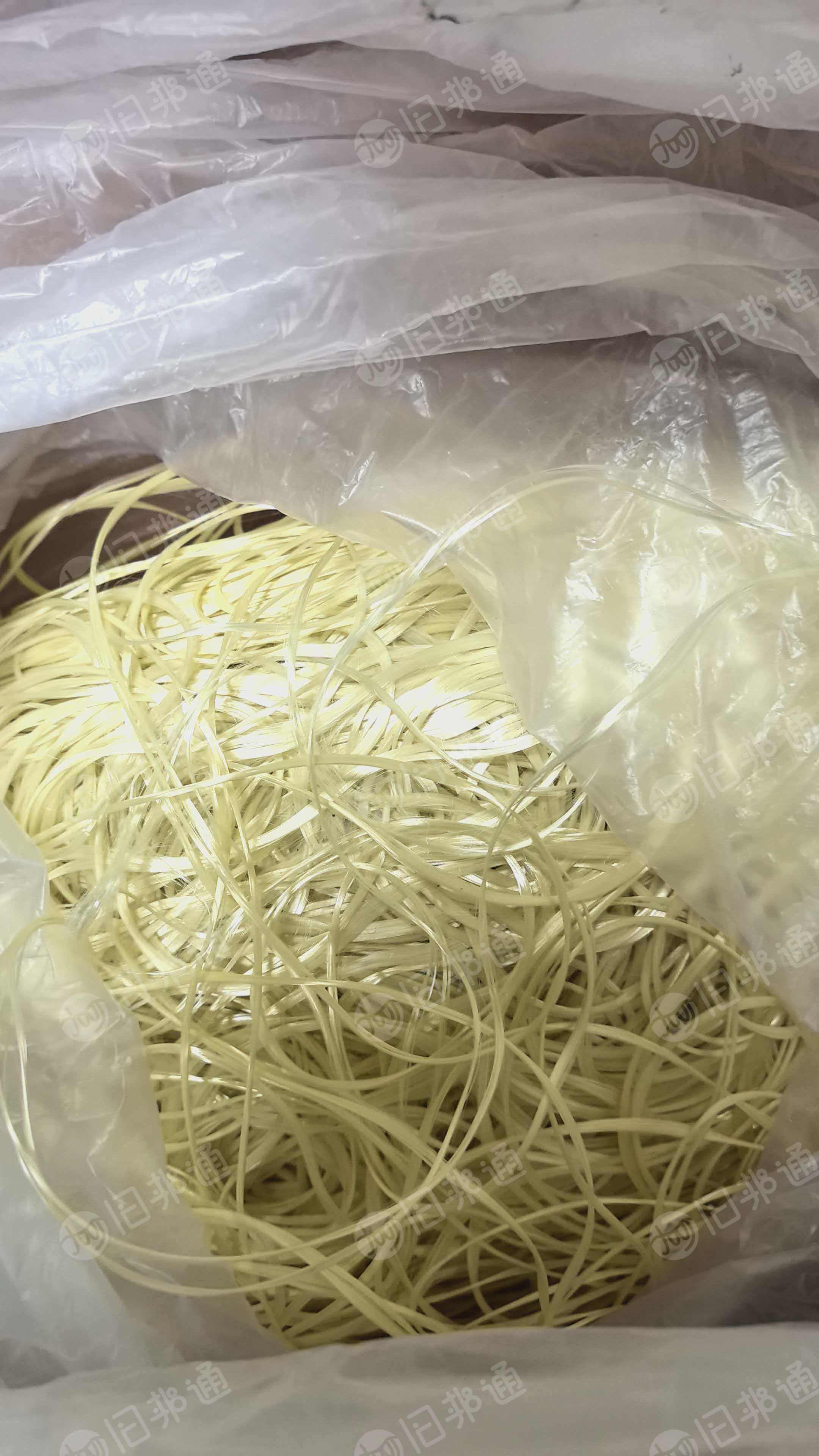 出售中航光电下来的芳纶废丝，芳纶乱丝，现货有2吨左右，货在广东东莞