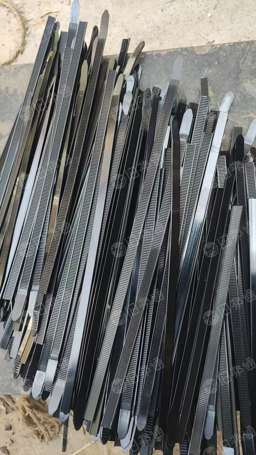 长期出售黑色尼龙扎带毛料