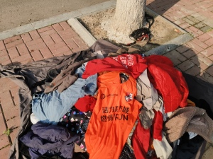 长期大量出售旧衣服统货，小区货，学校货，不动手，月供70多吨，货在江西南昌