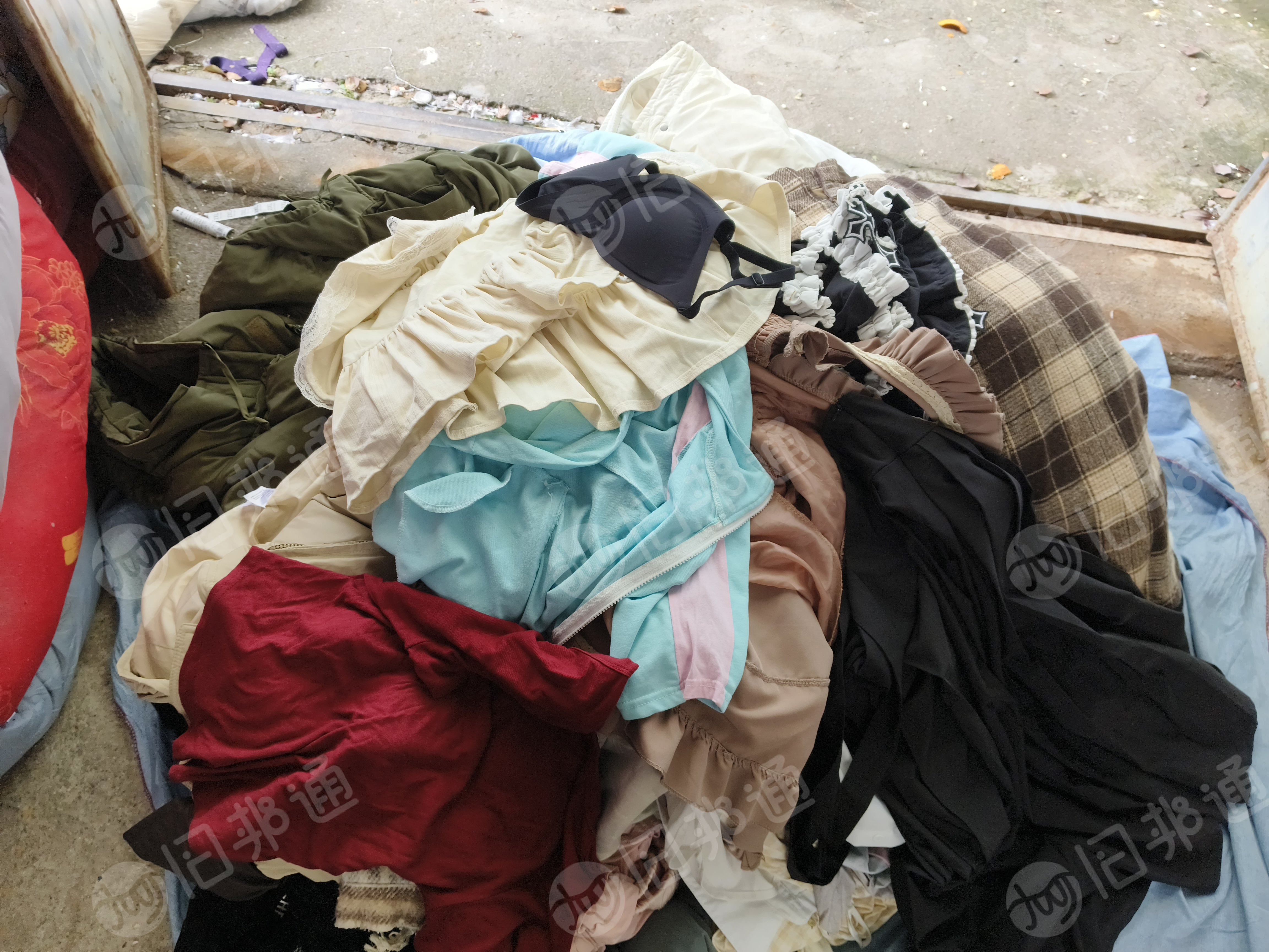 长期大量出售旧衣服统货，小区货，学校货，不动手，月供70多吨，货在江西南昌