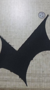 长期出售箱包厂下来的涤纶废布，涤纶边角料，涤纶复合箱包布，箱包布，不带桨，月供10吨