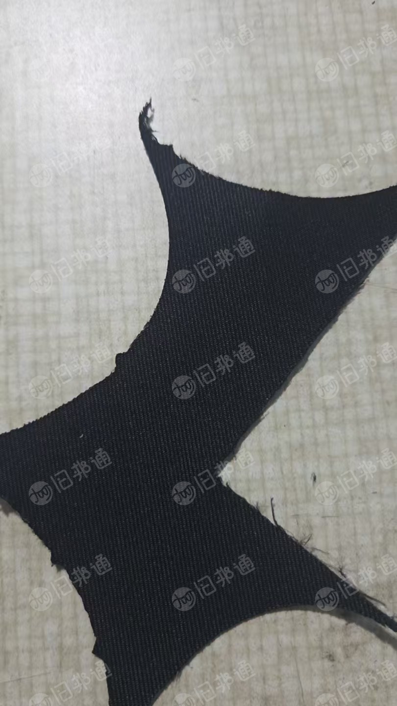 长期出售箱包厂下来的涤纶废布,涤纶边角料,涤纶复合箱包布,箱包布,不带桨,月供10吨