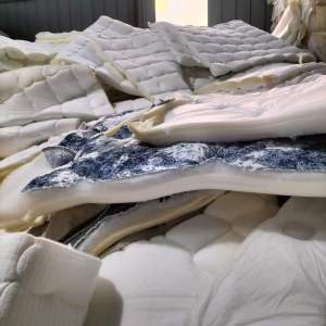 长期求购床垫边角料，床垫下脚料，20公分以上宽的，做学生床垫用