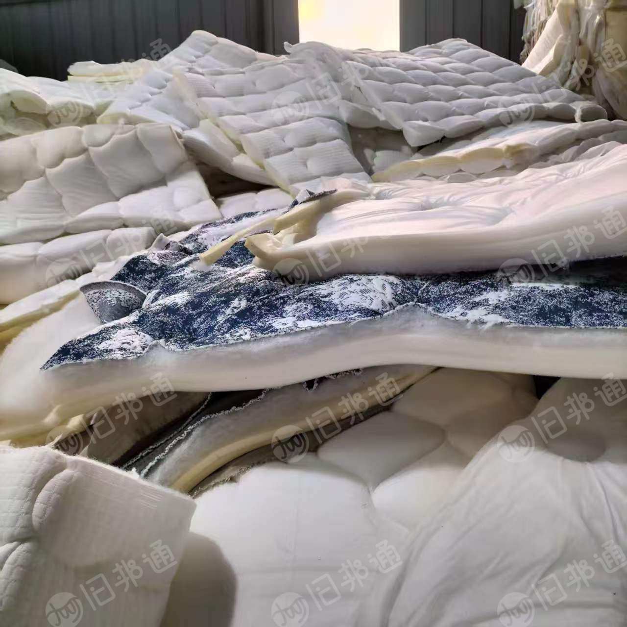 长期求购床垫边角料,床垫下脚料,20公分以上宽的,做学生床垫用