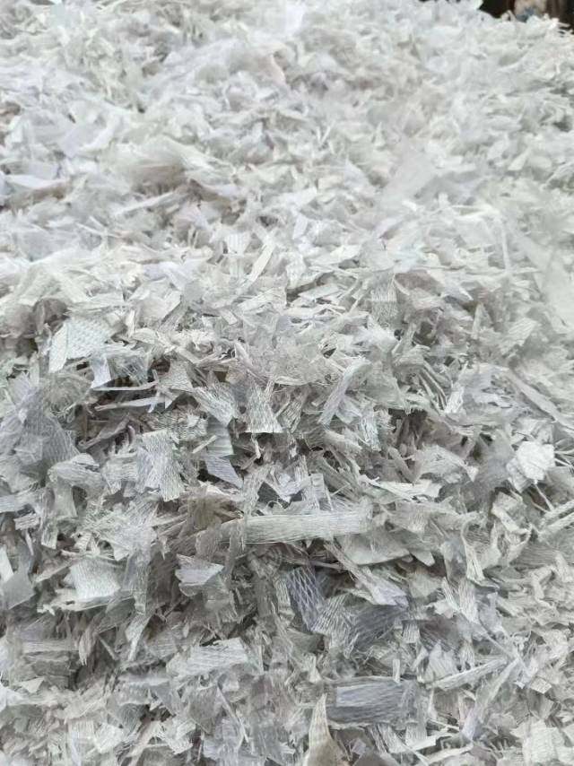 长期出售PP打包带粉碎料