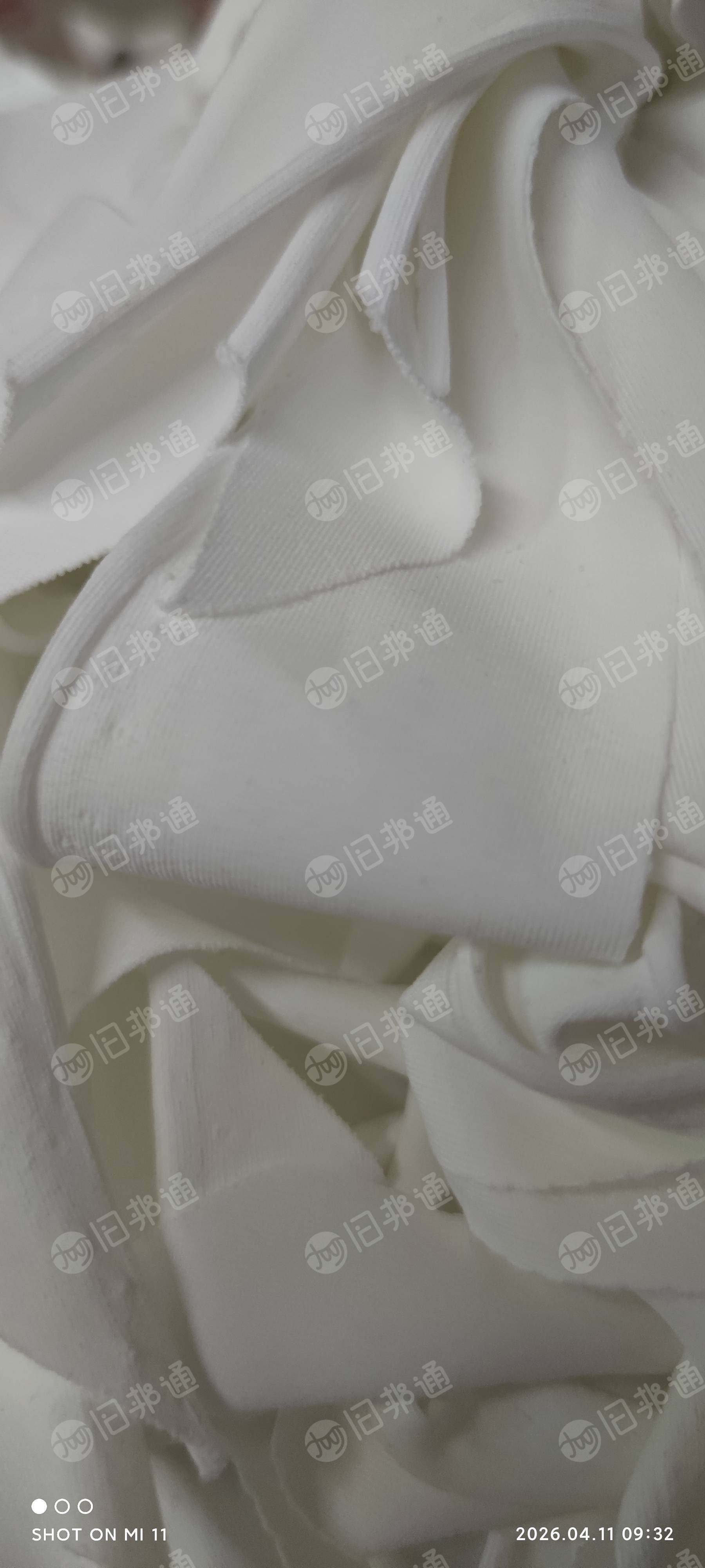 出售服装边角料，瑜伽库边角料，再生纤维素纤维51%涤纶42%氨纶7%月供30吨，货在江西抚州