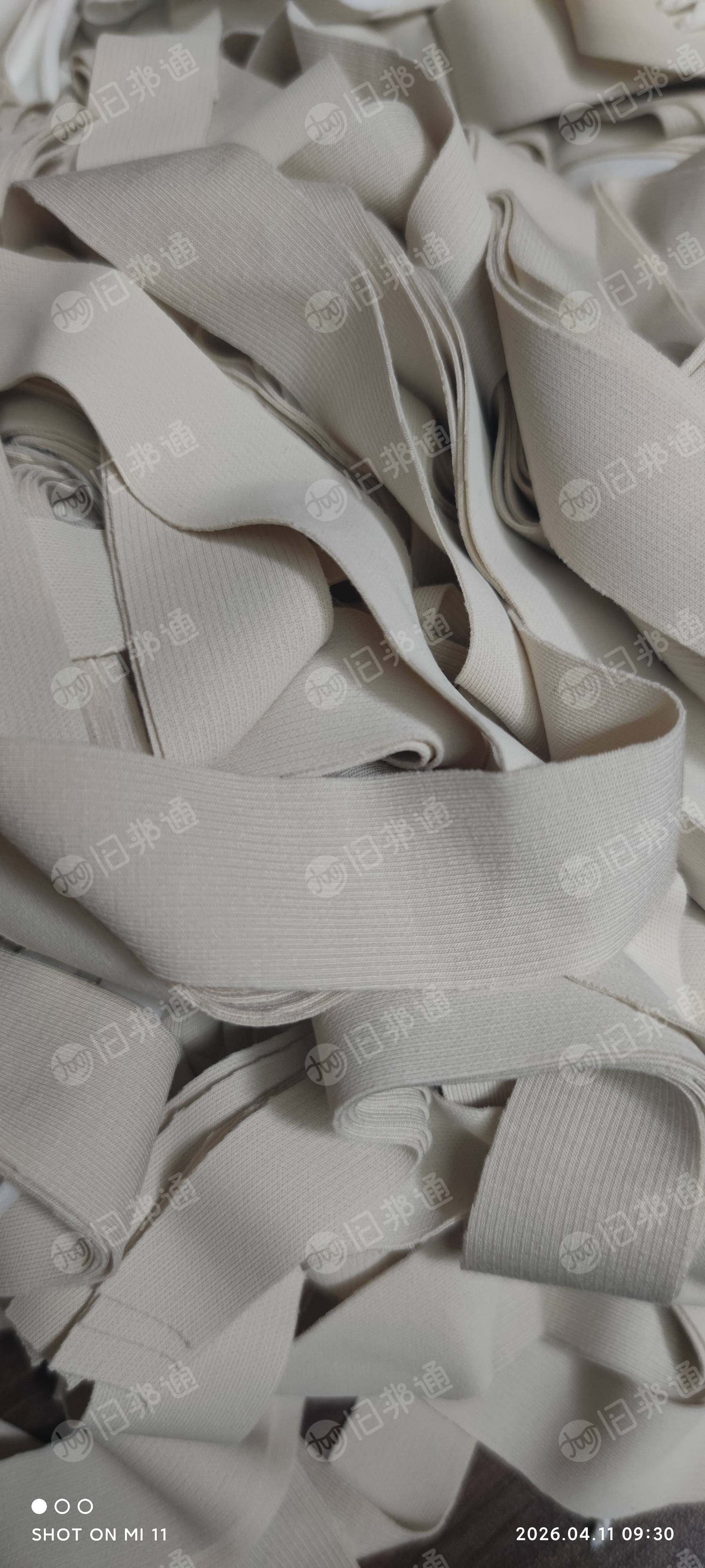 出售服装边角料，瑜伽库边角料，再生纤维素纤维51%涤纶42%氨纶7%月供30吨，货在江西抚州