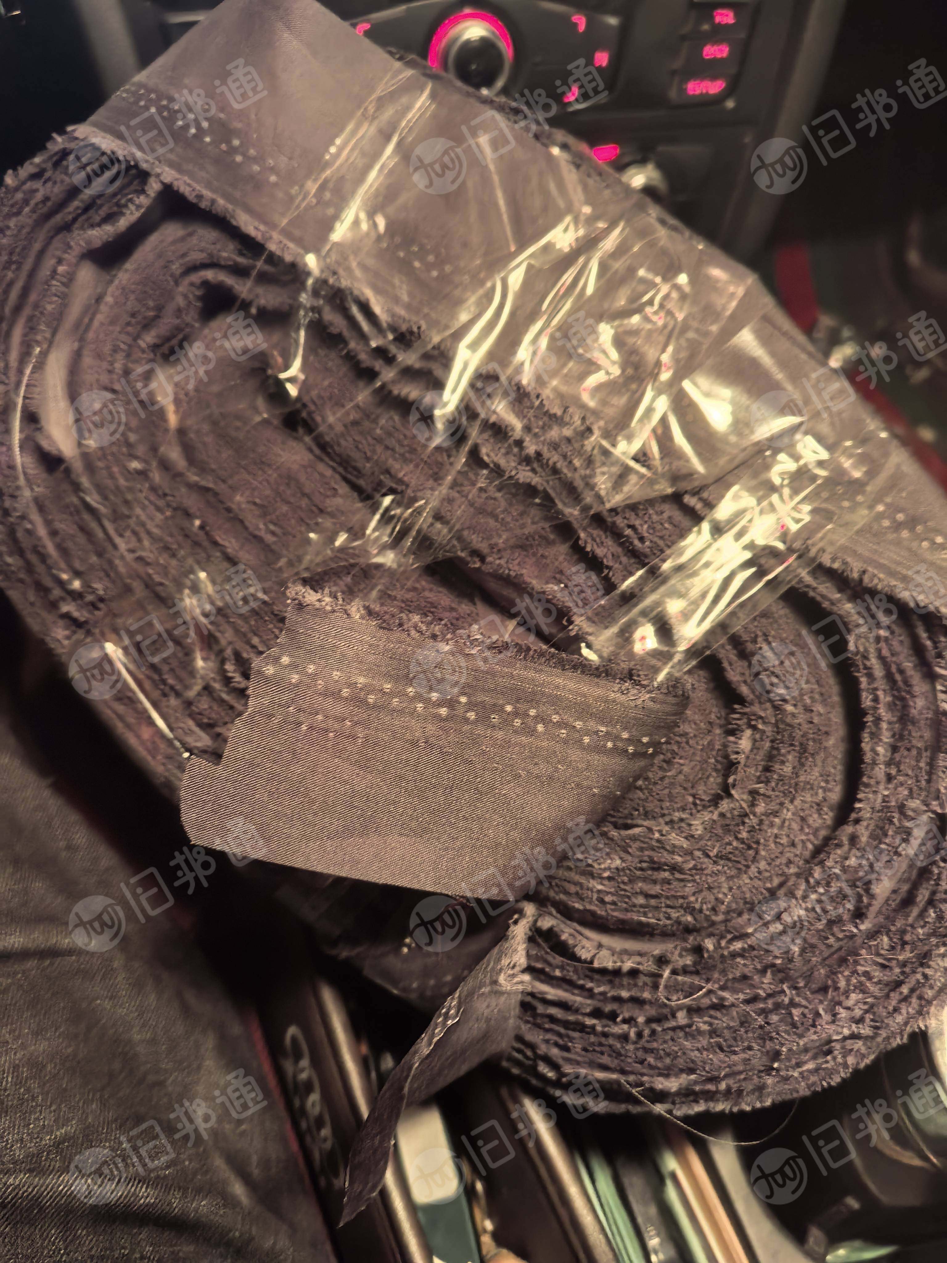 长期出售切边厂下来的杂色涤纶布条，涤纶废布，涤纶边角料，月供70吨