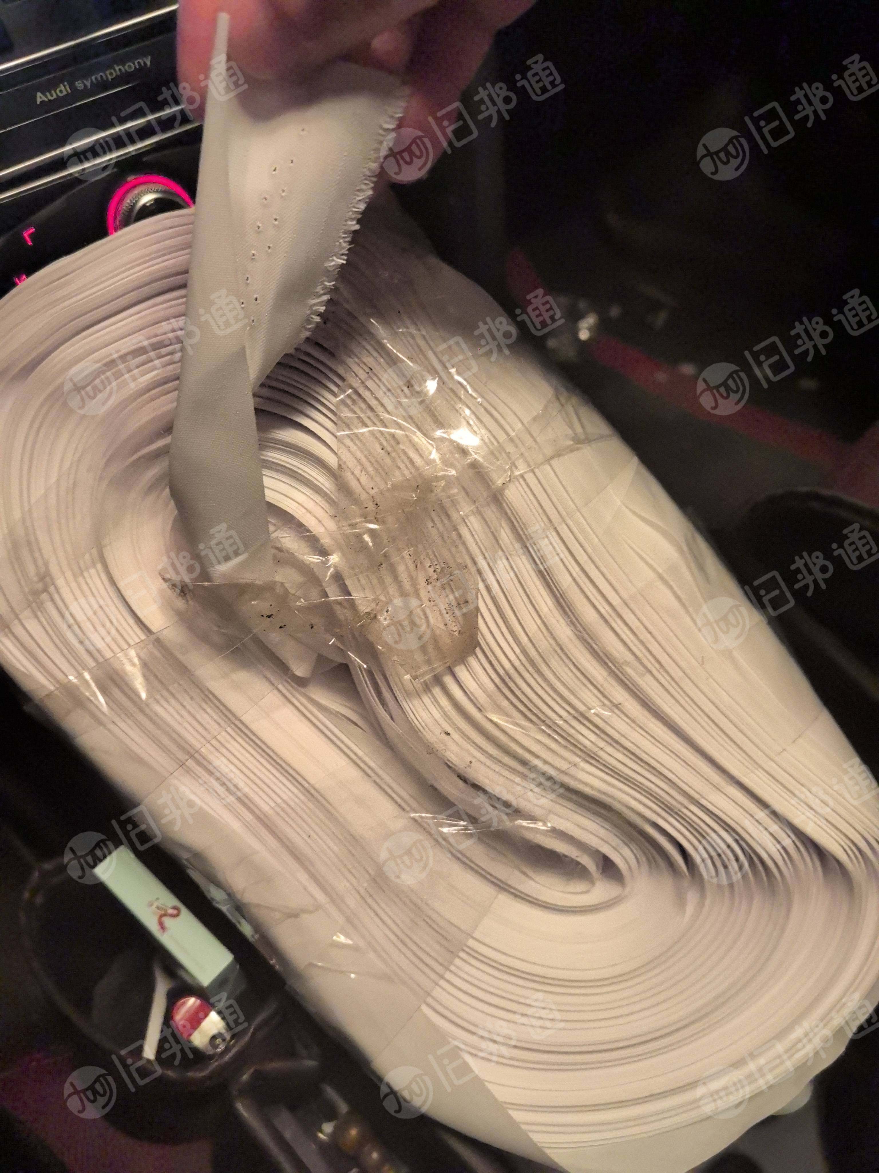 长期出售切边厂下来的杂色涤纶布条，涤纶废布，涤纶边角料，月供70吨