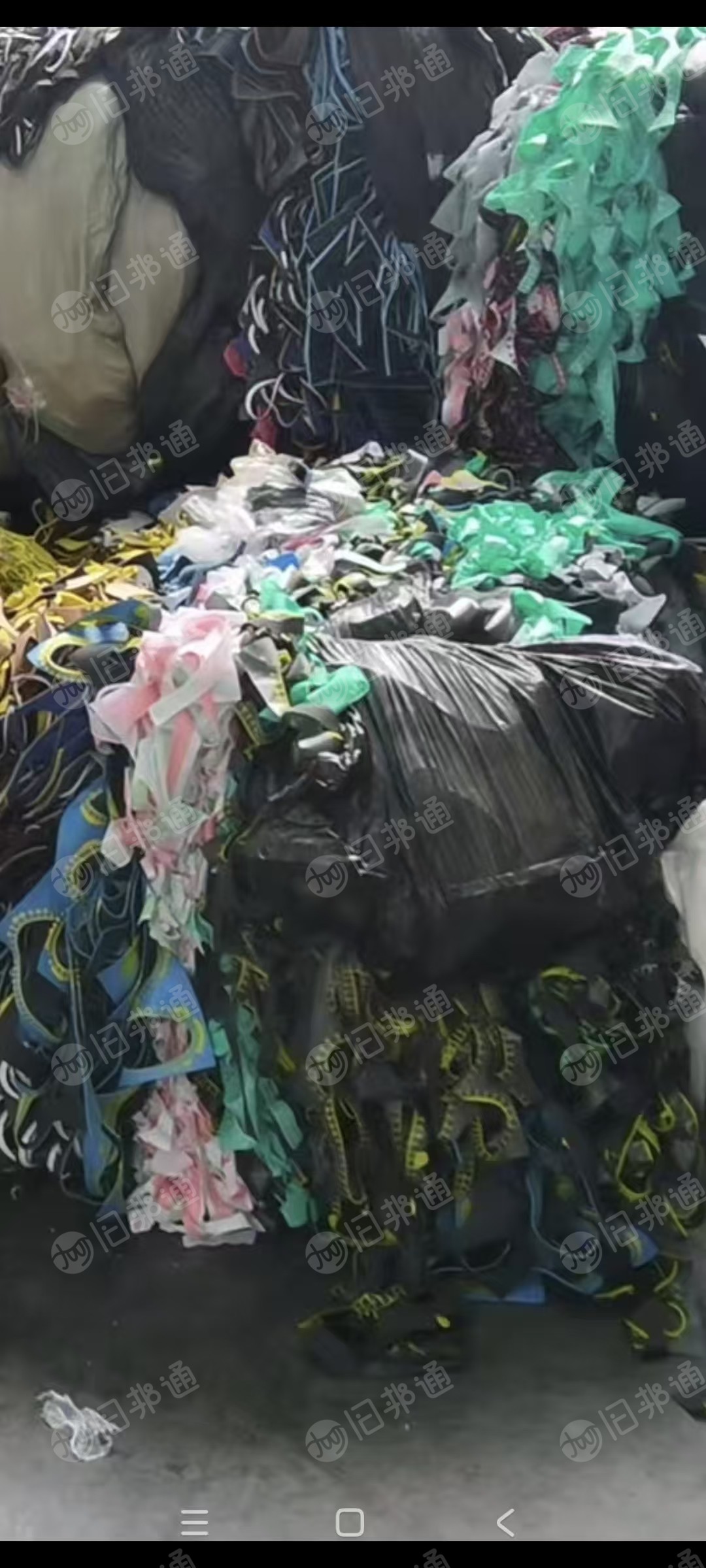 长期出售鞋材厂下脚料，鞋材废布下脚料，黑料，燃烧料，月供150吨左右，货在河南商丘