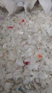 长期出售大白乙破碎料，纯漂的，现货10多吨