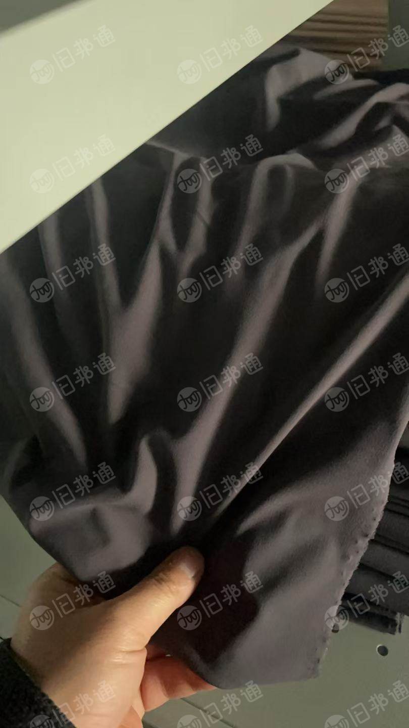 长期出售瑜伽裤裁床料，锦氨废布，白烟布，现货有7吨，货在湖南长沙