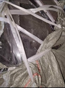 出售汽车大灯罩，透明汽车灯罩废料