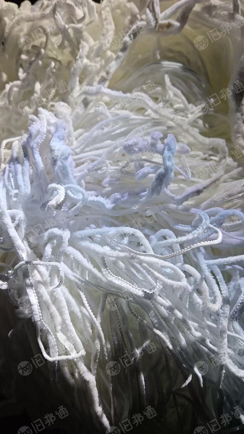 长期出售白色涤纶废丝，涤纶低弹丝，织毛毯涤纶废纱，月供8吨左右，货在河北保定