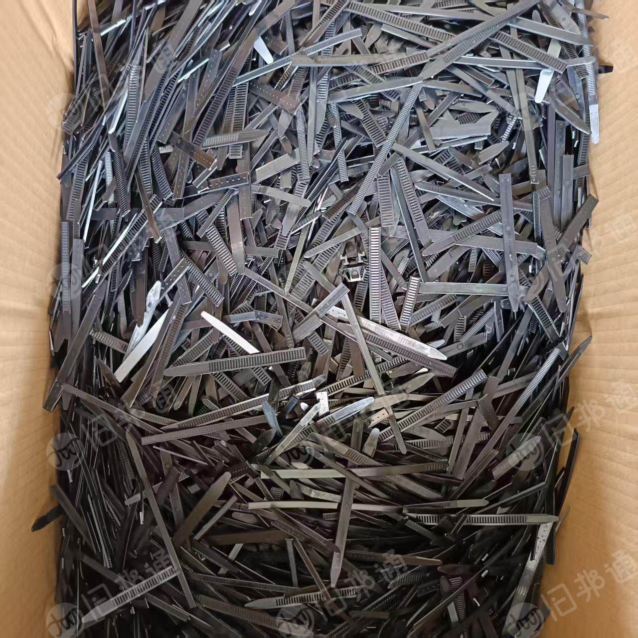 长期出售黑色尼龙扎带毛料，现货10吨左右