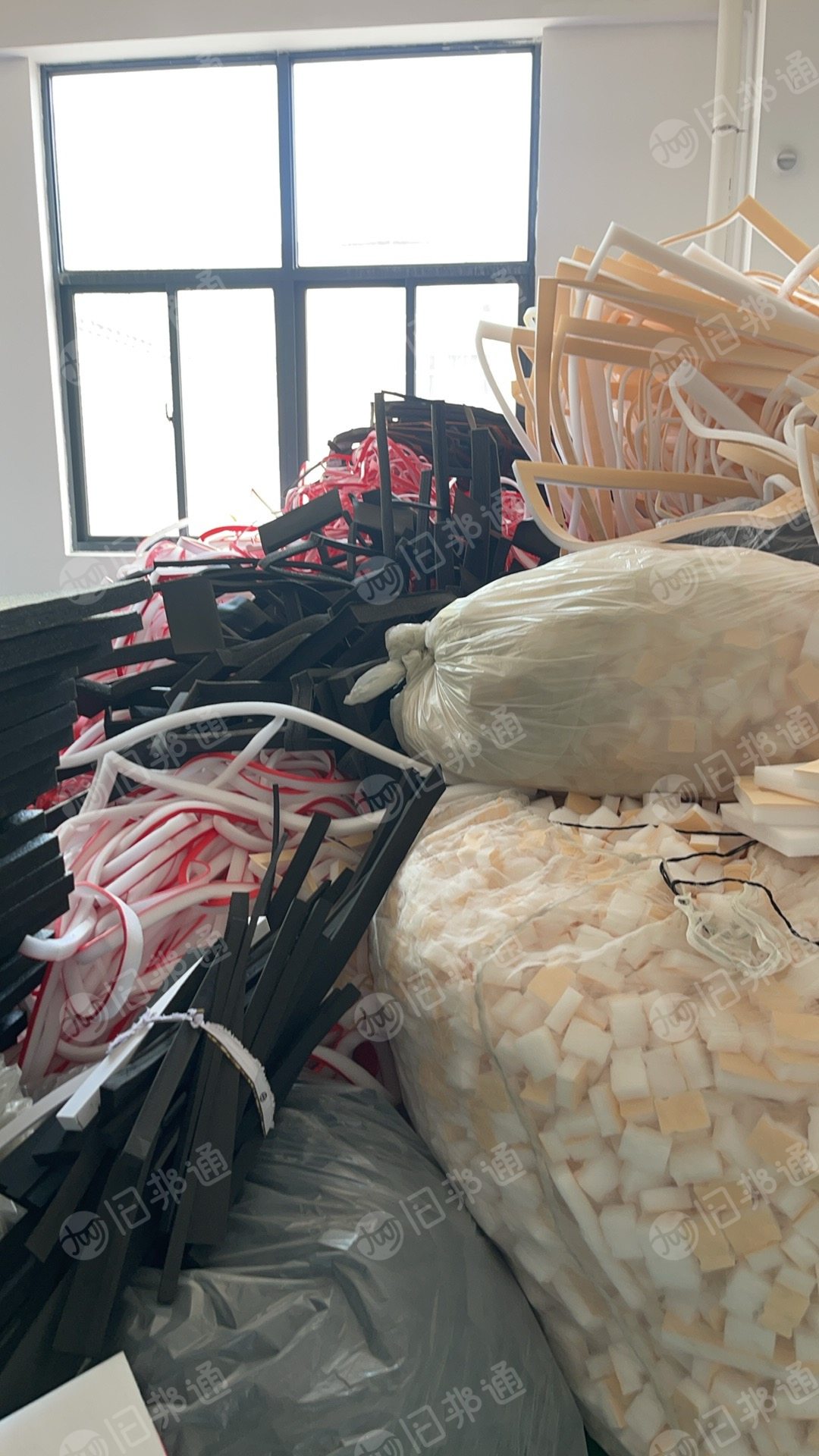 出售EVA贴卡纸废料和珍珠棉贴xpe废料