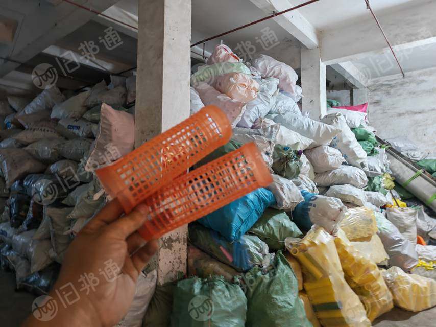 长期高价收购浮水pp纺织线管破碎料